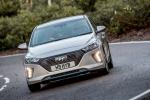 Hyundai IONIQ plug-in hybrid 2017 года (UK)